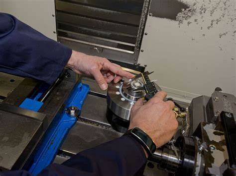 How to ensure the precision of precision machining of CNC machining